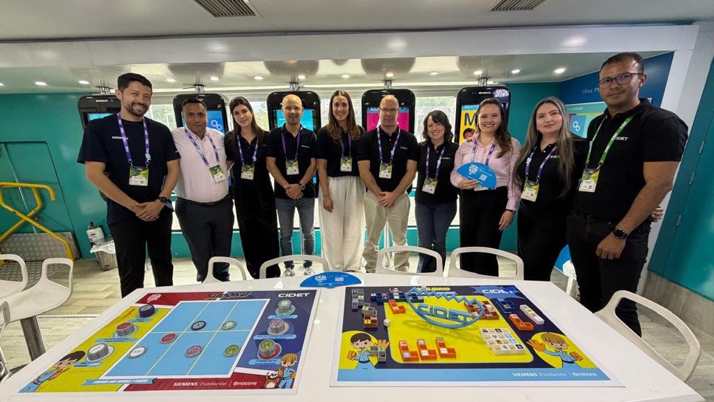 Participamos en la Feria FISE 2025 para visibilizar el impacto social de la educación STEAM y fortalecer alianzas.